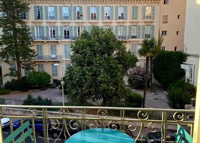 Appartement Nicois Au Coeur Du Triangle D\'Or