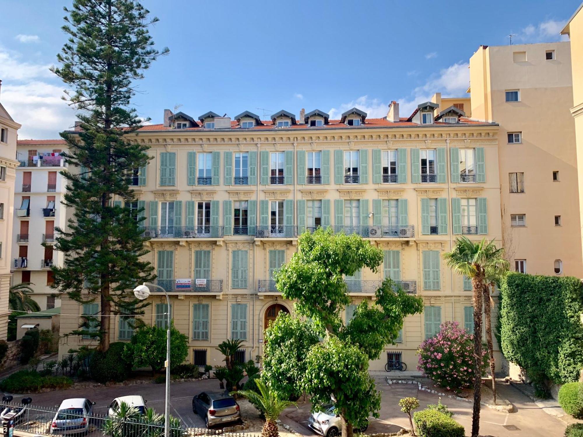 Nicois Au Coeur Du Triangle D'or Nizza